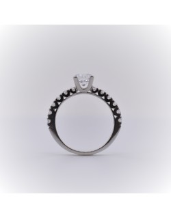 ANELLO SOLITARIO IN ORO BIANCO CON DIAMANTI NATURALI 1.60 CARATI