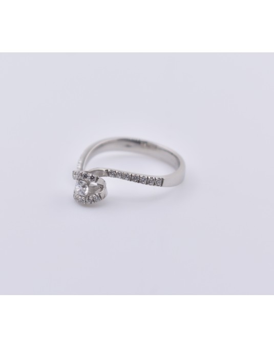 ANELLO SOLITARIO IN ORO BIANCO CON DIAMANTI NATURALI 0.50 CARATI