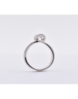 ANELLO SOLITARIO IN ORO BIANCO CON DIAMANTI NATURALI 0.50 CARATI