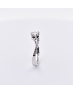 ANELLO SOLITARIO IN ORO BIANCO CON DIAMANTI NATURALI 0.50 CARATI