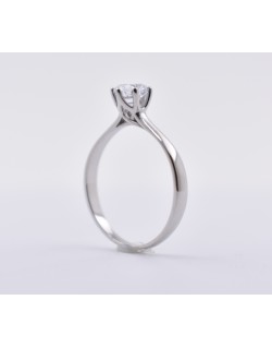 ANELLO SOLITARIO IN ORO BIANCO 18 K CON DIAMANTE NATURALE CERTIFICATO DGC