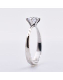 ANELLO SOLITARIO IN ORO BIANCO 18 K CON DIAMANTE NATURALE CERTIFICATO DGC