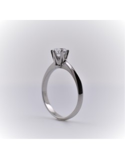 ANELLO SOLITARIO IN ORO BIANCO 18 K CON DIAMANTE NATURALE CERTIFICATO DGC