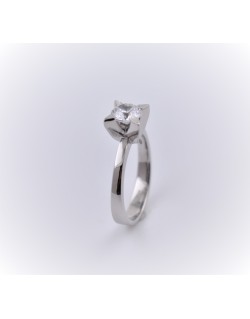 ANELLO SOLITARIO IN ORO BIANCO 18 K CON DIAMANTE NATURALE CERTIFICATO DGC