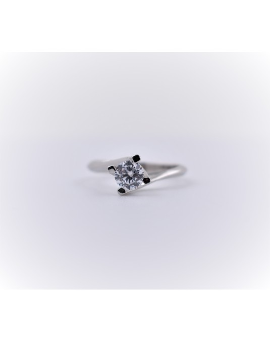ANELLO SOLITARIO IN ORO BIANCO 18 K CON DIAMANTE NATURALE CERTIFICATO DGC