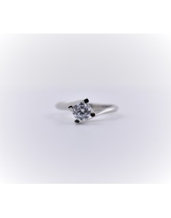 ANELLO SOLITARIO IN ORO BIANCO 18 K CON DIAMANTE NATURALE CERTIFICATO DGC