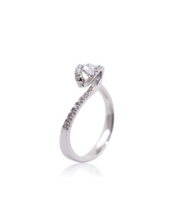 ANELLO SOLITARIO IN ORO BIANCO CON DIAMANTI NATURALI 0.50 CARATI