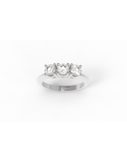 ANELLO TRILOGY IN ORO BIANCO 18K CON DIAMANTI NATURALI E VVS