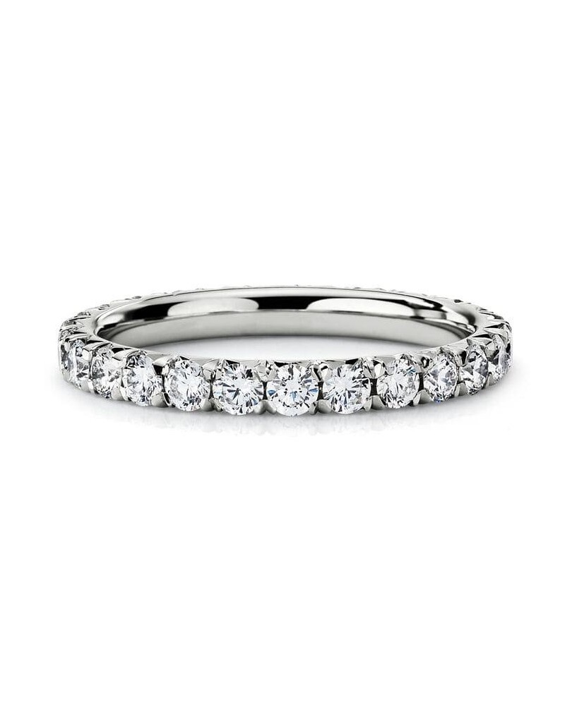 Anello Eternity in Platino con diamanti