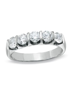 Anello Riviera Modello Scermino con diamanti