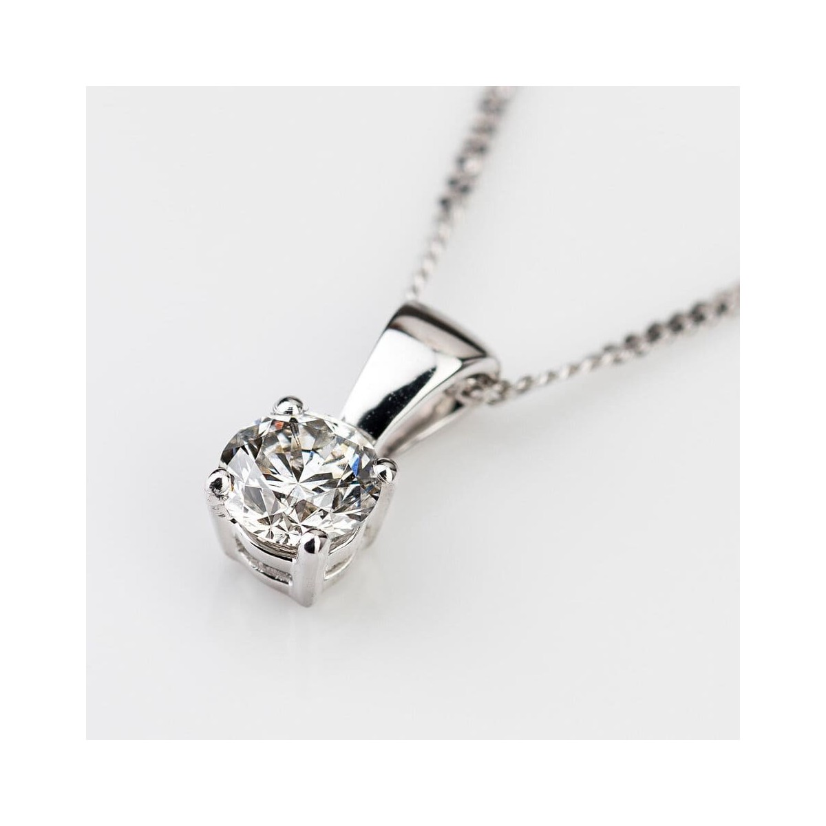 Ciondolo Modello Graff con diamante