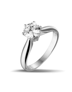 Solitario a Sei Griffe con Diamante