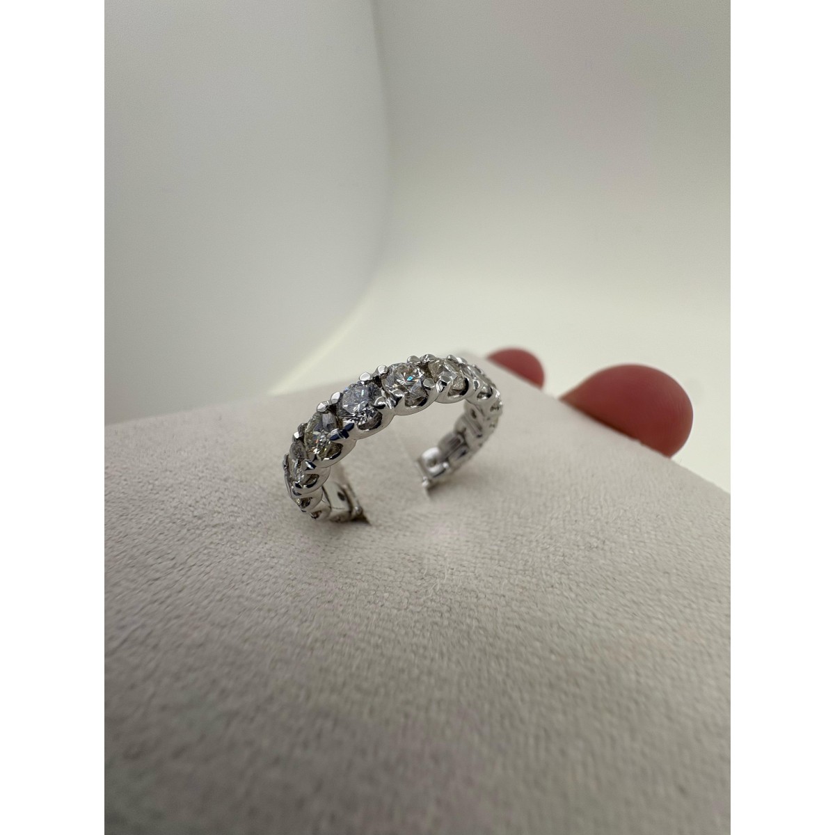 Veretta Luce Infinita in Oro Bianco 18k – 3.30 ct SG21585