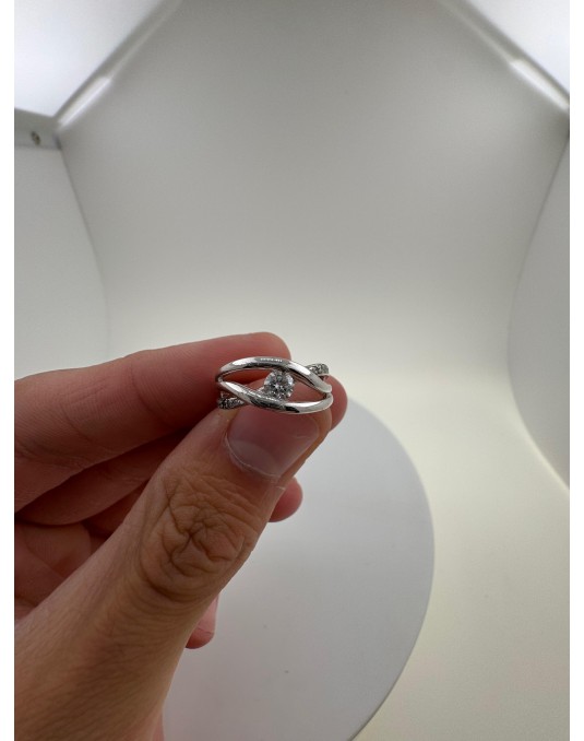 Anello Abbraccio di Luce in Oro Bianco 18k SG85820